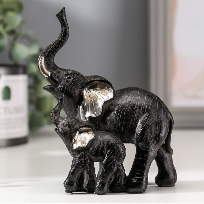 Фигурка ELEPHANTS