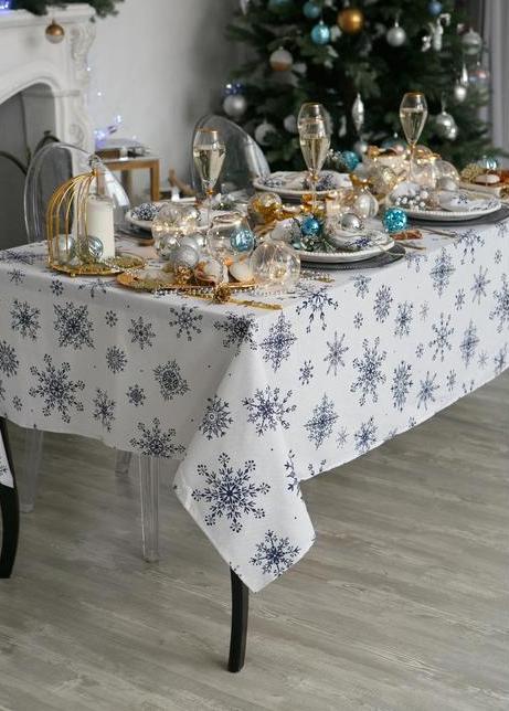 Скатерть Blue Snowflakes 146*180 см