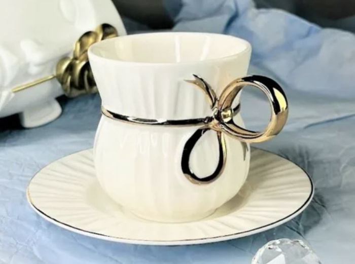 Чашка с блюдцем BOW: купить за 1000 руб  Чашка с блюдцем BOW