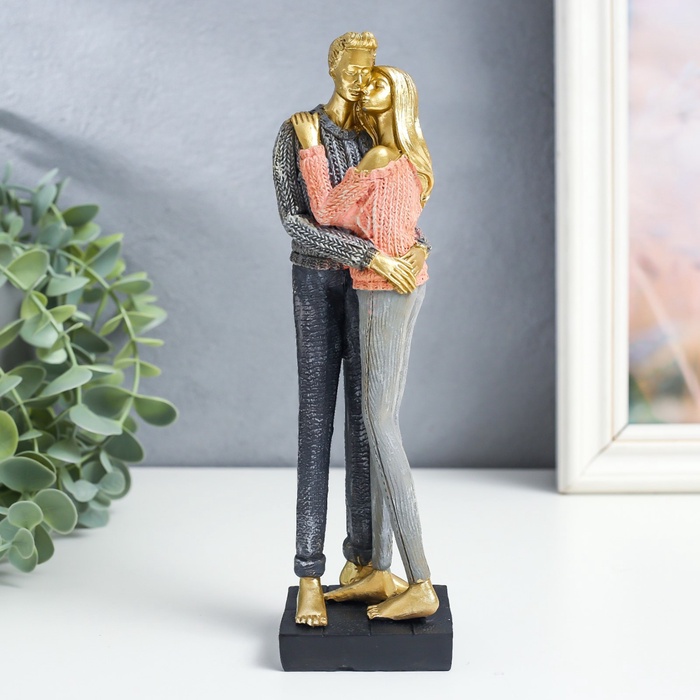 Фигурка LOVE