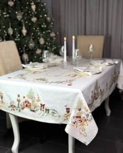 Скатерть NUTCRACKER 145*220 см