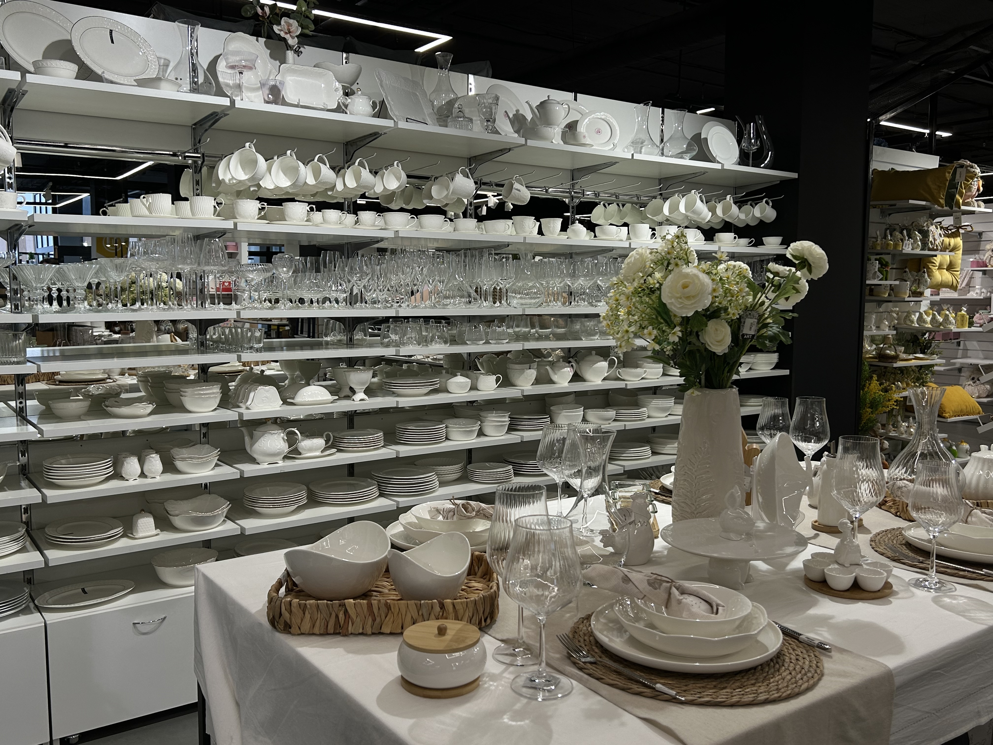 HOMMY (гипермаркет BIG BOXX)